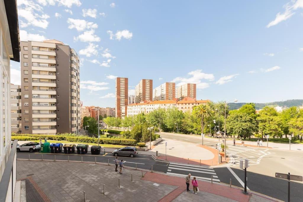 Frente Al Parque, En El Centro Apartment Bilbao Exterior photo